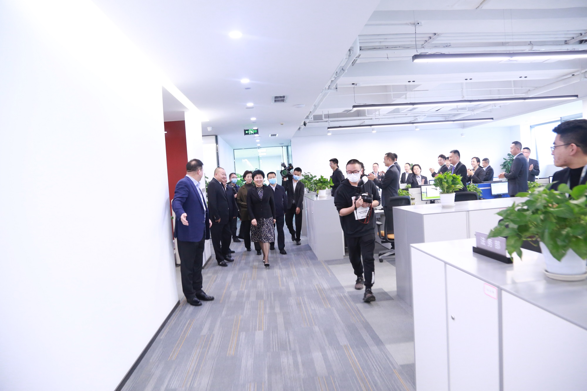 省人大常委會副主任、達州市委書記包惠蒞臨公司視察指導